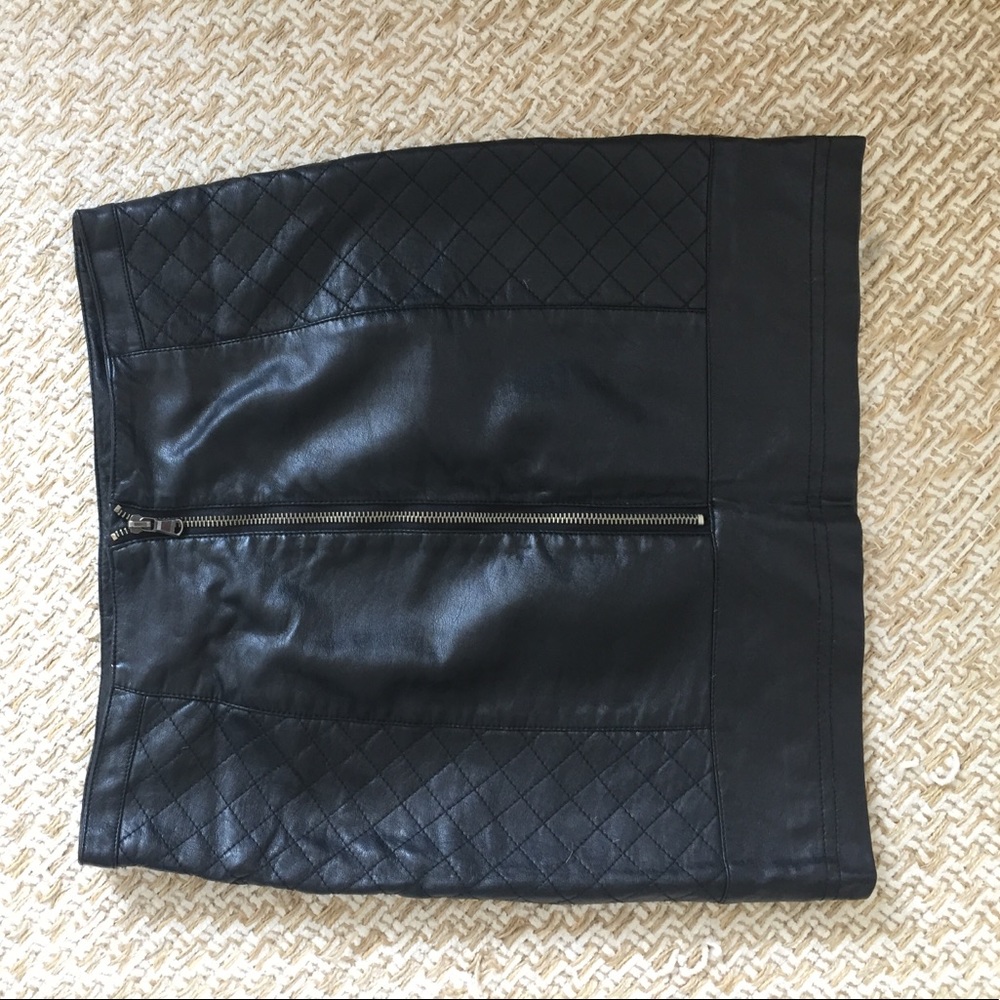 Black faux leather mini skirt with quilting
